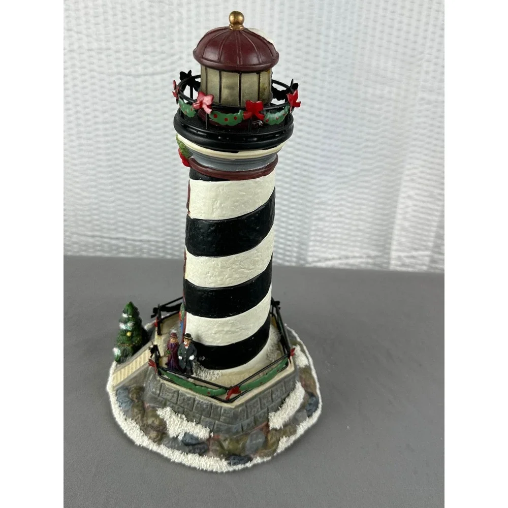 St. Nicholas Square Black & White‎ Lighthouse 2005 Christmas Village